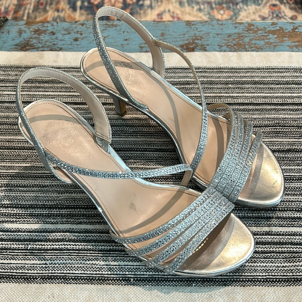 I. Miller Women’s Silver Nalda Mid Heeled Sandals Size 8